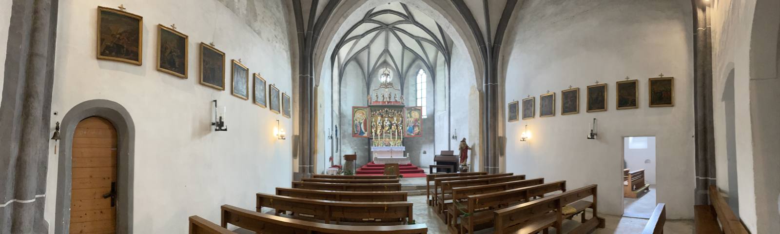 Der hintere Teil der Kirche